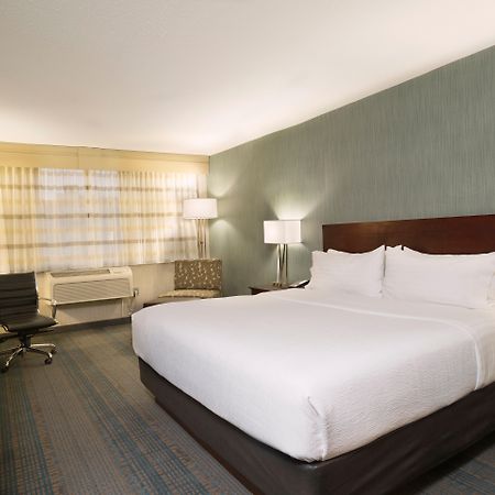 Holiday Inn Columbus Dwtn-Capitol Square By Ihg Bagian luar foto