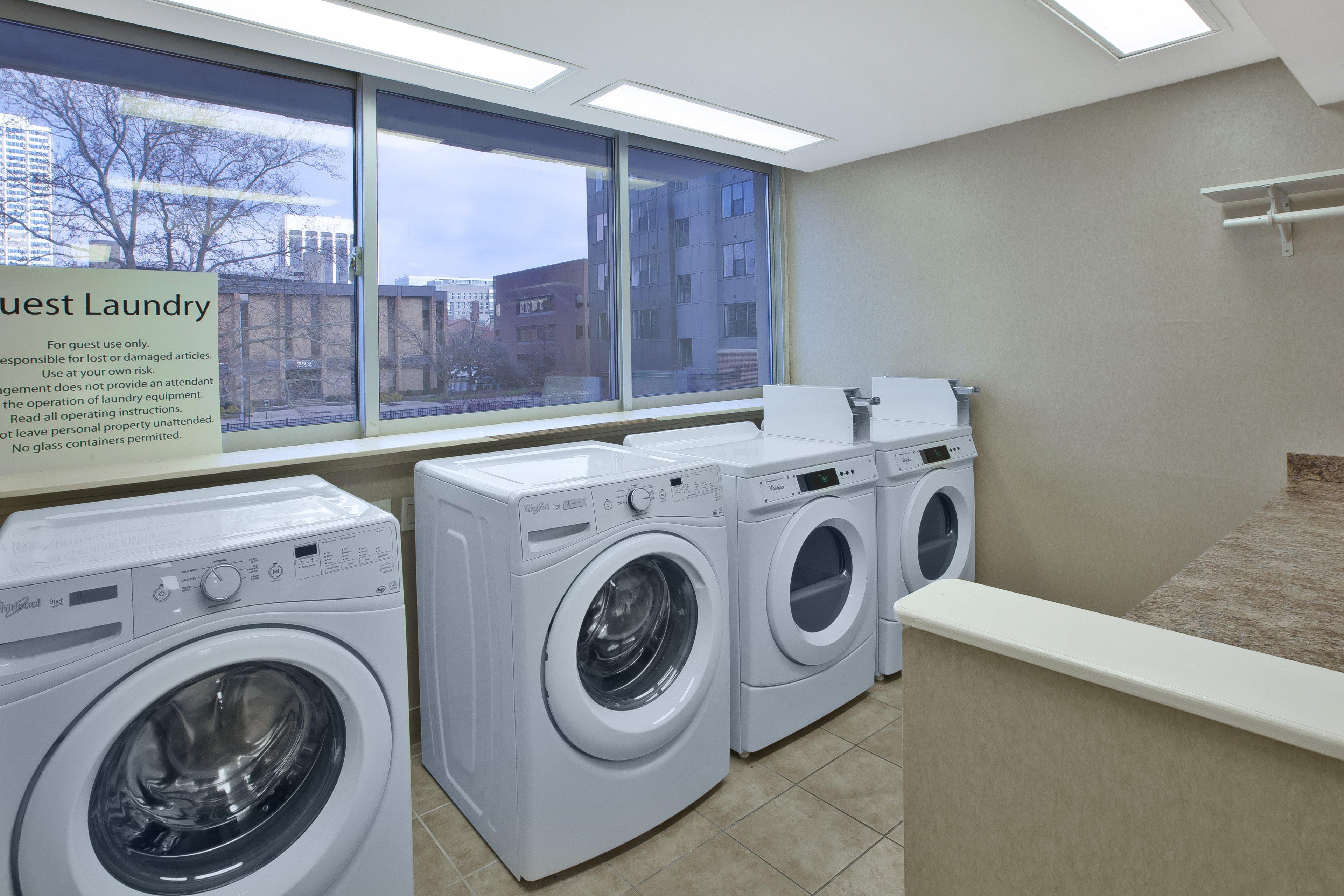 Holiday Inn Columbus Dwtn-Capitol Square By Ihg Bagian luar foto